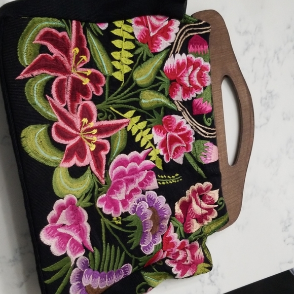 Mexican Textile Embroidered Bag - Picture 2 of 8